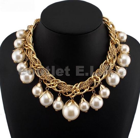 SEXY HUGE 25MM FAUX PEARL NECKLACE